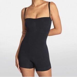 SKIMS Seamless Sculpt Strapless Shorts Bodysuit